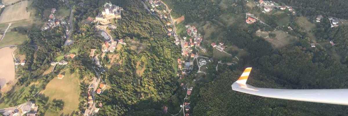 Verortung via Georeferenzierung der Kamera: Aufgenommen in der Nähe von Gemeinde Forchtenstein, 7212 Forchtenstein, Österreich in 1200 Meter